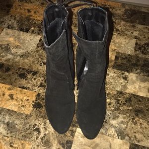 Black tie up in the back boots🍁